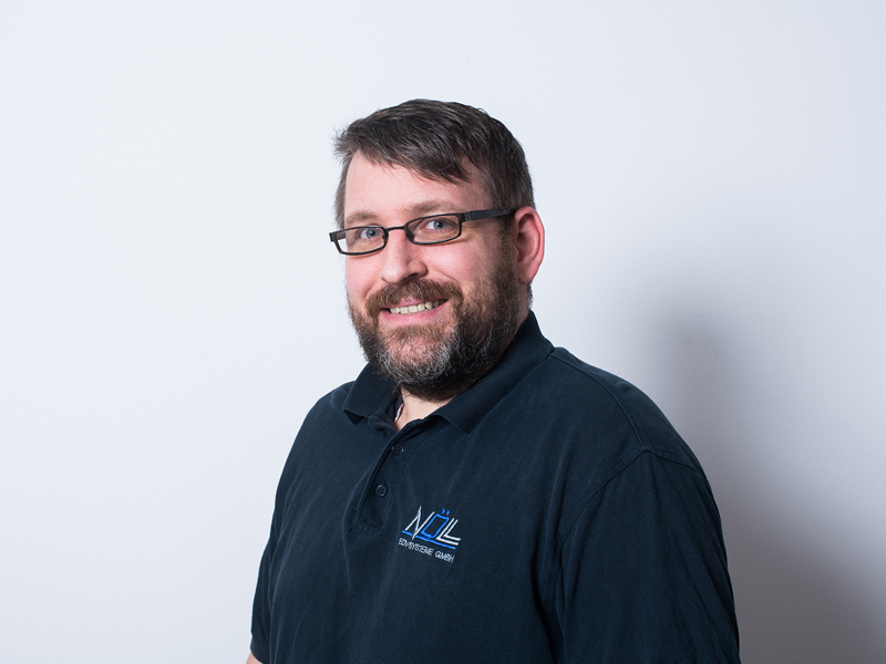 Dennis ist Teil des Nöll EDV-Teams und zuständig für POS-Lösungen und Microsoft Office 365.